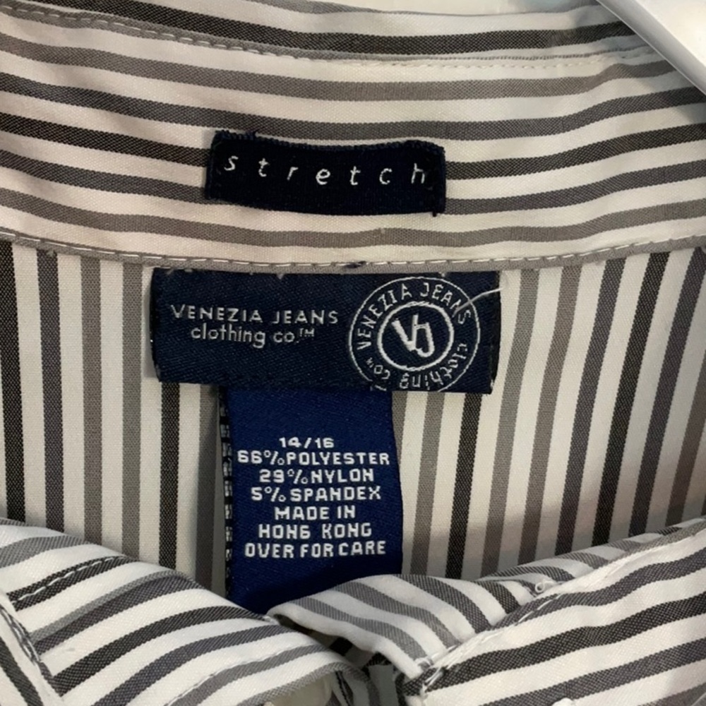Venezia Jeans Gray and White striped dress shirt - Picture 2 of 4